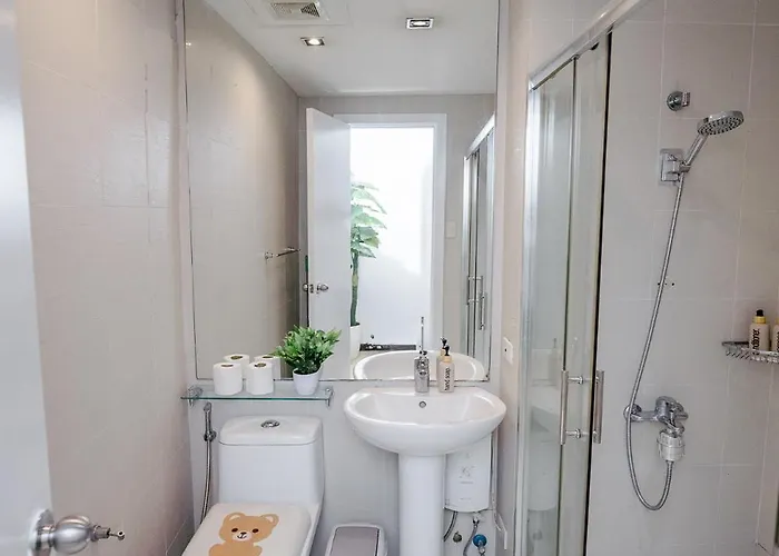 Aparthotel Modern With Balcony At Knightsbridge Residences, Poblacion Makati
